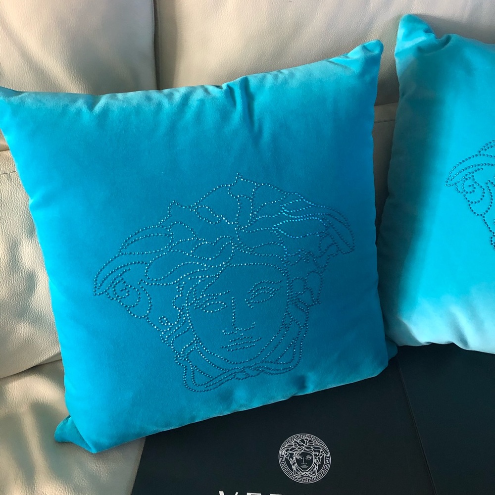 💧💧VERSACE💧💧 - Picture 3 of 12